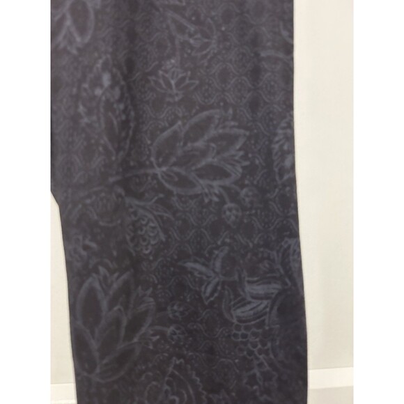 PrAna Leggings Women's Capri Floral Black Gray Pattern Size Large Crop Midrise - Picture 4 of 6